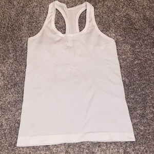 SOLD Lululemon Swiftly Tech tank size 6